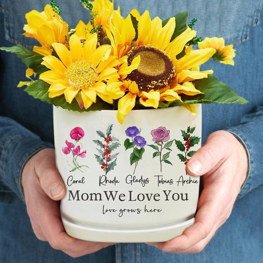 BEST SELLER❗❗Personalized Mama's Garden Outdoor Flower Pot With kids Name and Birth Flower For Mother's Day